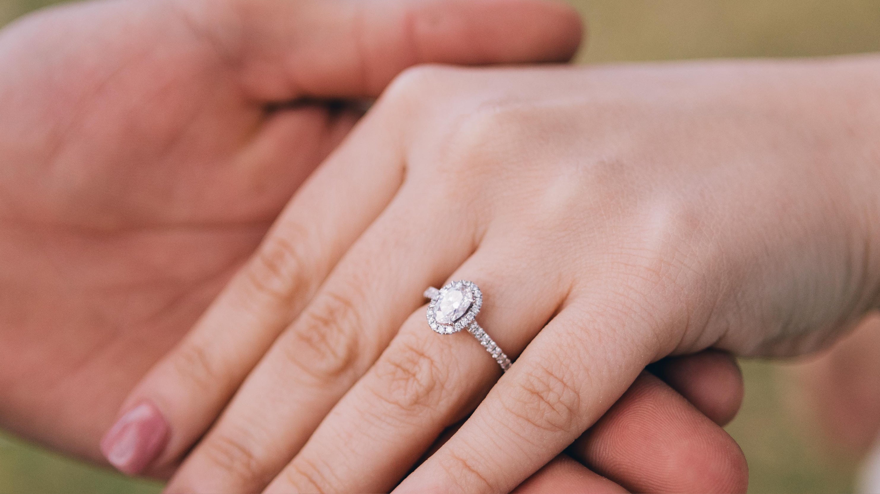 Moissanite Engagement Rings: Get The Complete Guide