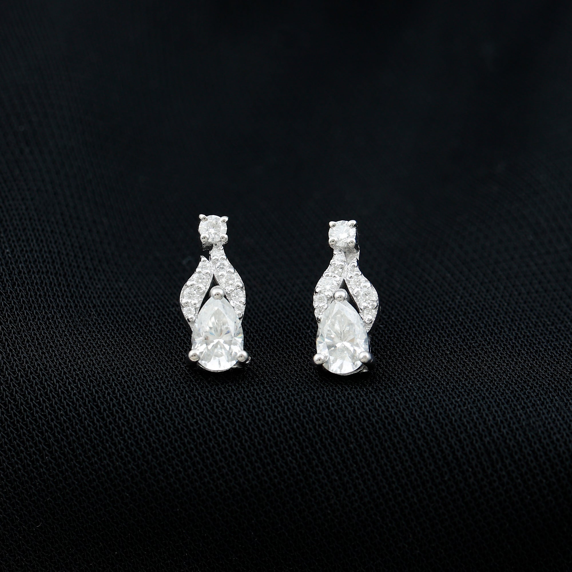 Certified Moissanite Leaf Stud Earrings D-VS1 - Sparkanite Jewels